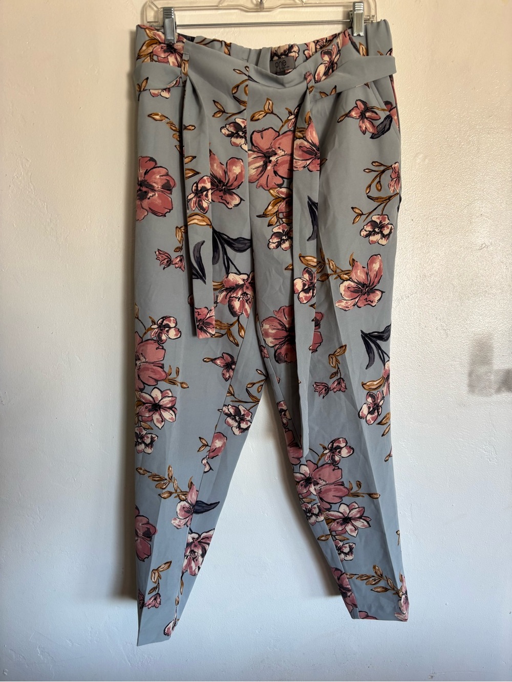 Floral Tie-Waist Capris in Blue and Pink